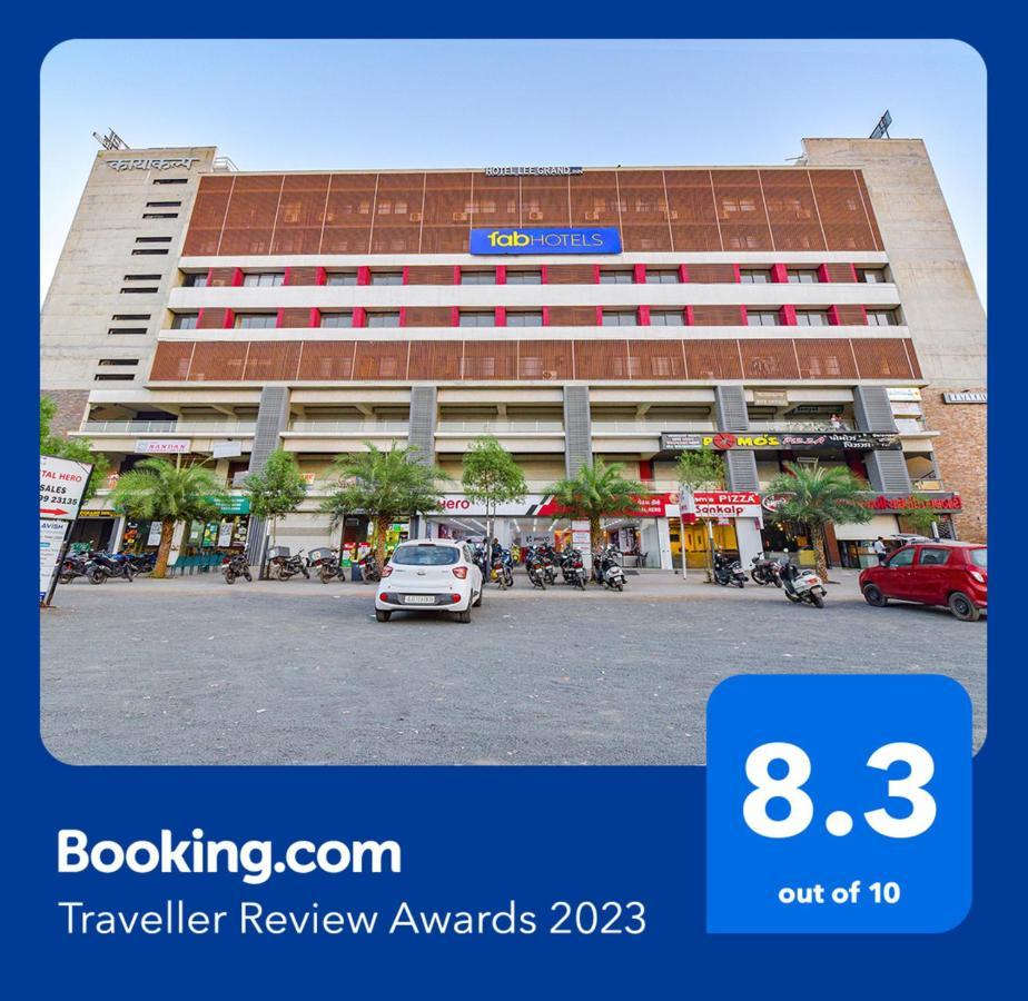 Hotel Legrand.Inn Ахмедабад Екстериор снимка